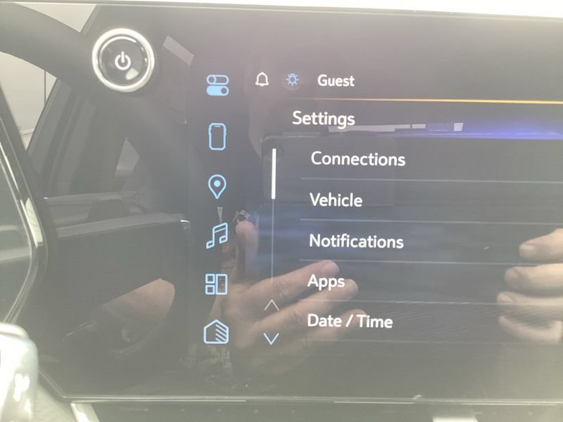 New 2027 Chevrolet Equinox LT w/ Convenience Package II AWD/4WD image 40