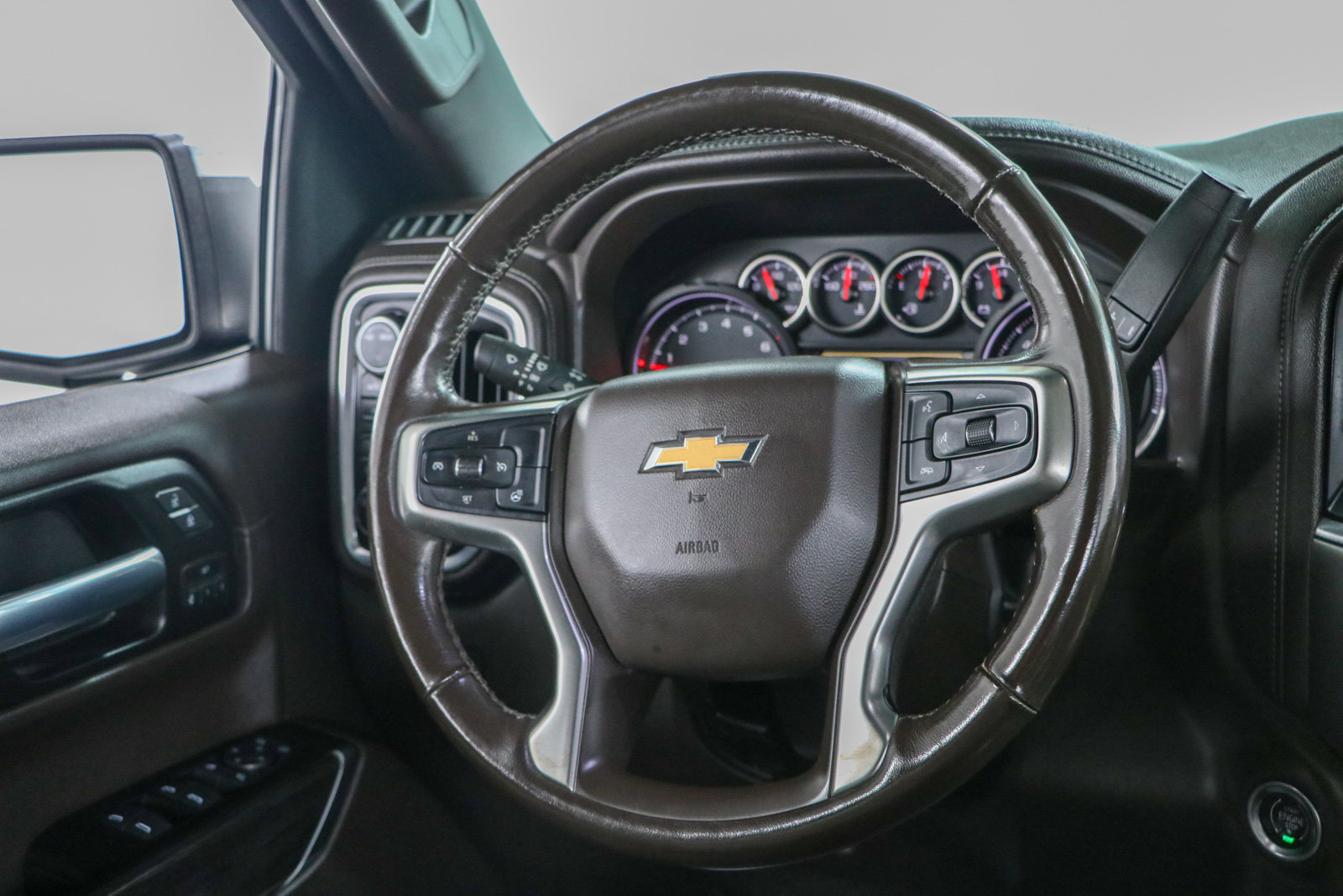 Used 2020 Chevrolet Silverado 1500 LTZ AWD/4WD image 13