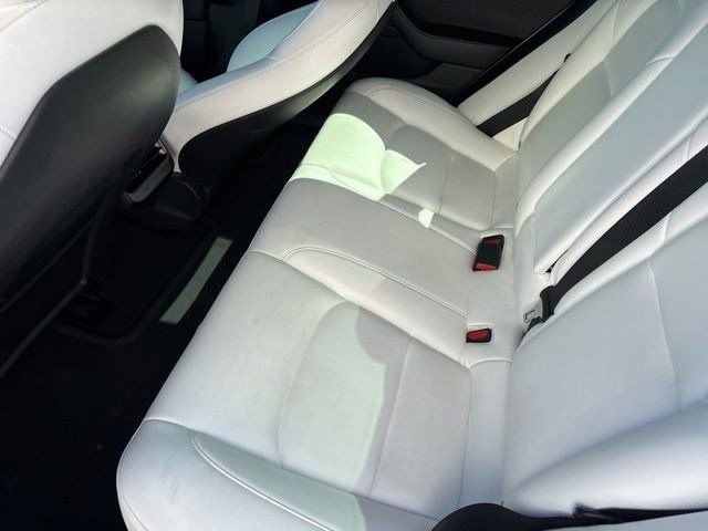 Used 2021 Tesla Model 3 Standard Range Plus image 27