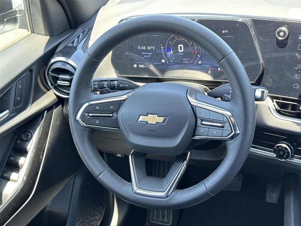 New 2026 Chevrolet Equinox LT w/ Safety and Technology Package FWD image 10