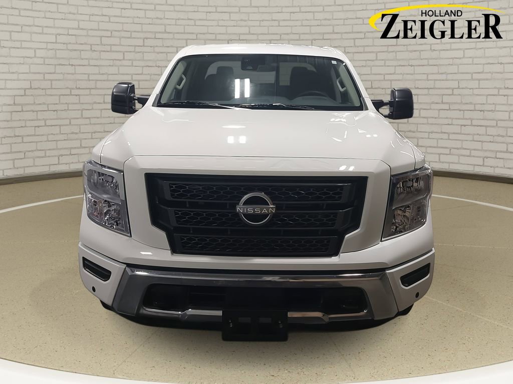 Certified 2024 Nissan Titan SV w/ SV Convenience Package image 2