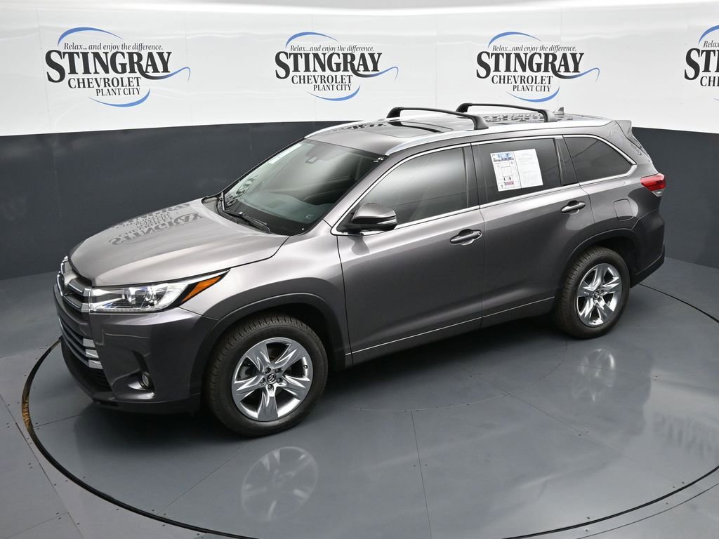 Used 2017 Toyota Highlander Limited image 11