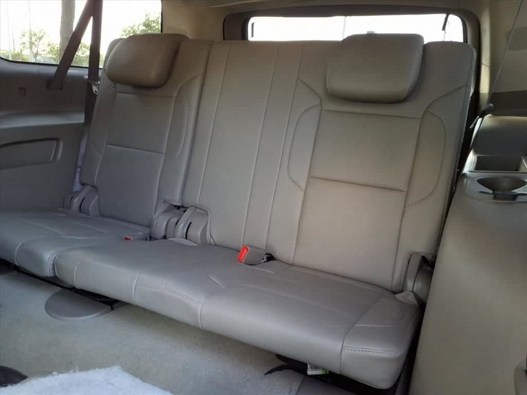 Used 2019 Chevrolet Suburban Premier w/ RST 6.2L Performance Edition RWD image 22