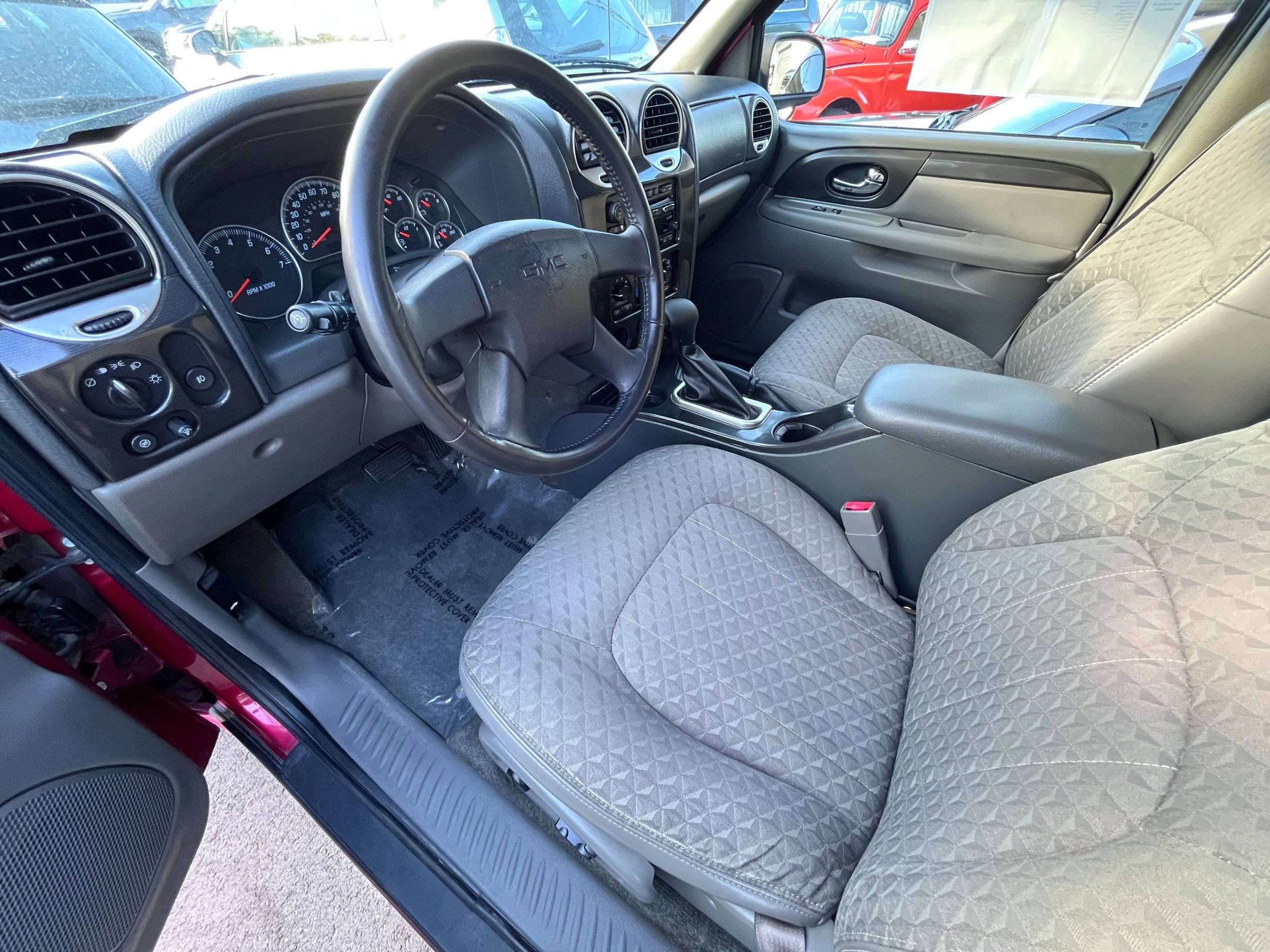 Used 2004 GMC Envoy XUV SLE w/ 1SB Preferred Equipment Group RWD image 11