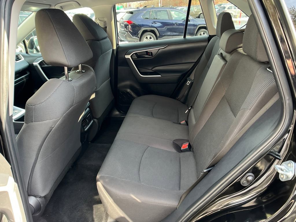 Used 2024 Toyota RAV4 LE image 21