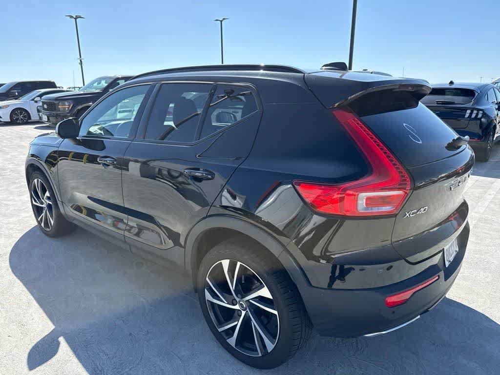 Used 2019 Volvo XC40 T5 R-Design AWD/4WD image 3