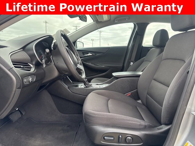 Used 2023 Chevrolet Malibu LT image 2