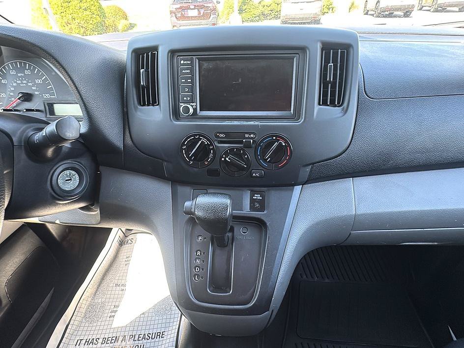 Used 2021 Nissan NV200 S FWD image 40