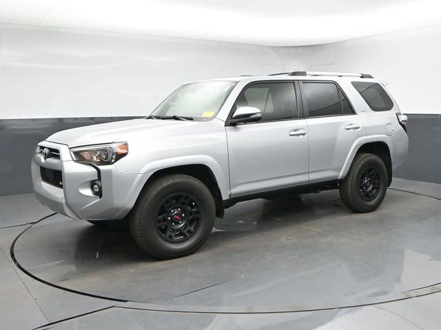 Used 2021 Toyota 4Runner SR5 Premium w/ Moonroof Package AWD/4WD image 4