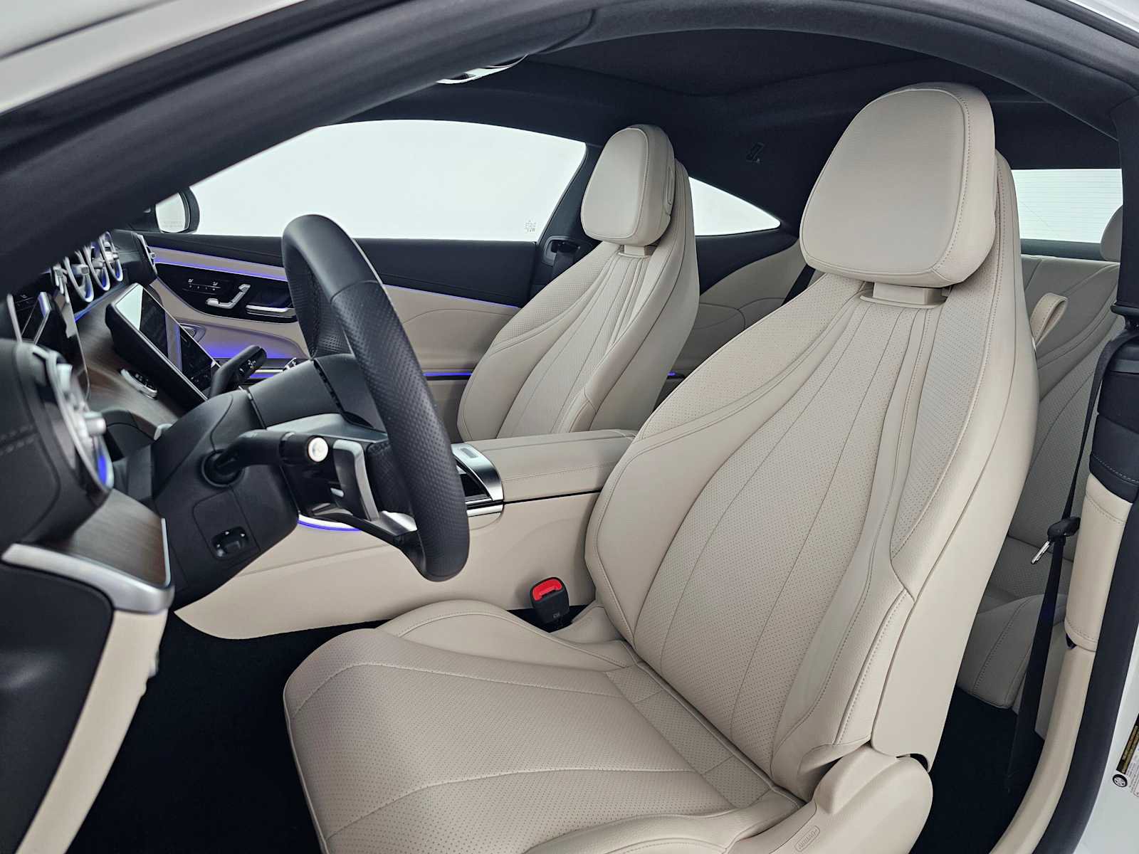 Used 2024 Mercedes-Benz CLE 300 4MATIC Coupe image 19