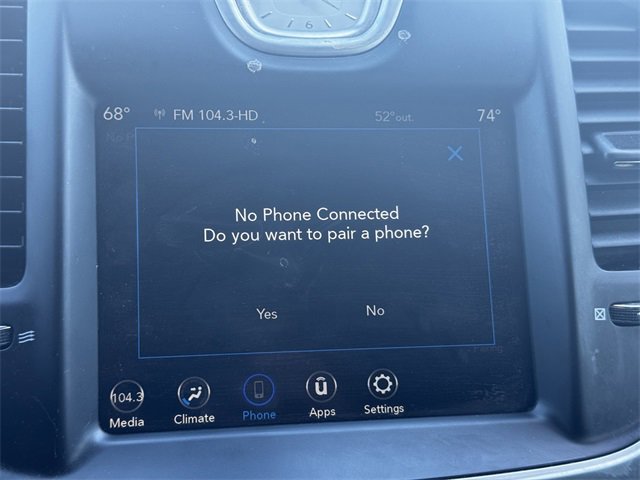 Certified 2022 Chrysler 300 Touring image 29