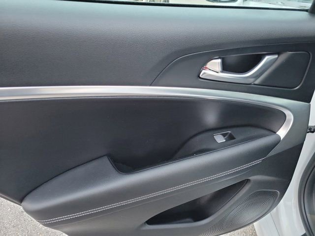 Used 2026 Genesis G70 2.5T image 8