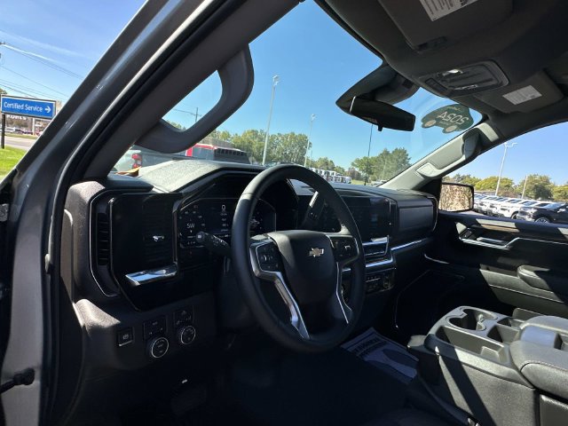 Certified 2024 Chevrolet Silverado 1500 LT AWD/4WD image 9