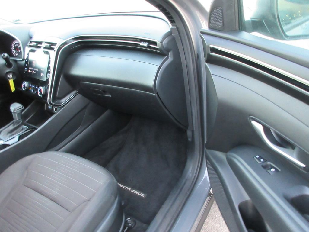 Used 2024 Hyundai Santa Cruz SE image 19