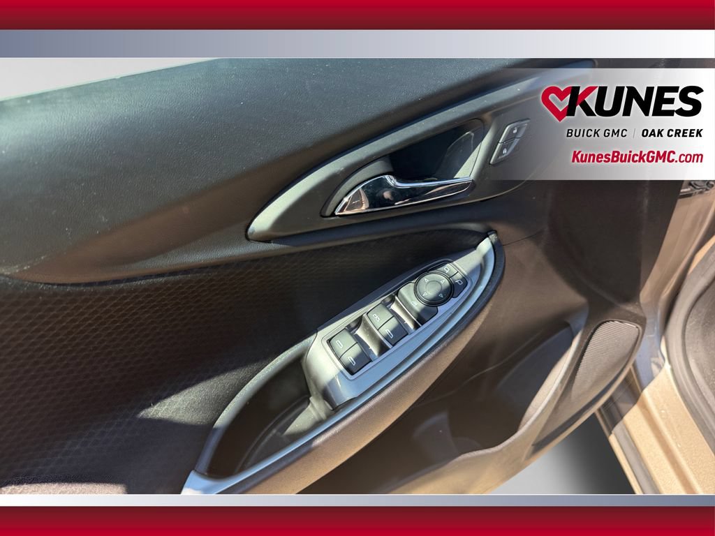 Used 2024 Chevrolet Malibu LT FWD image 21