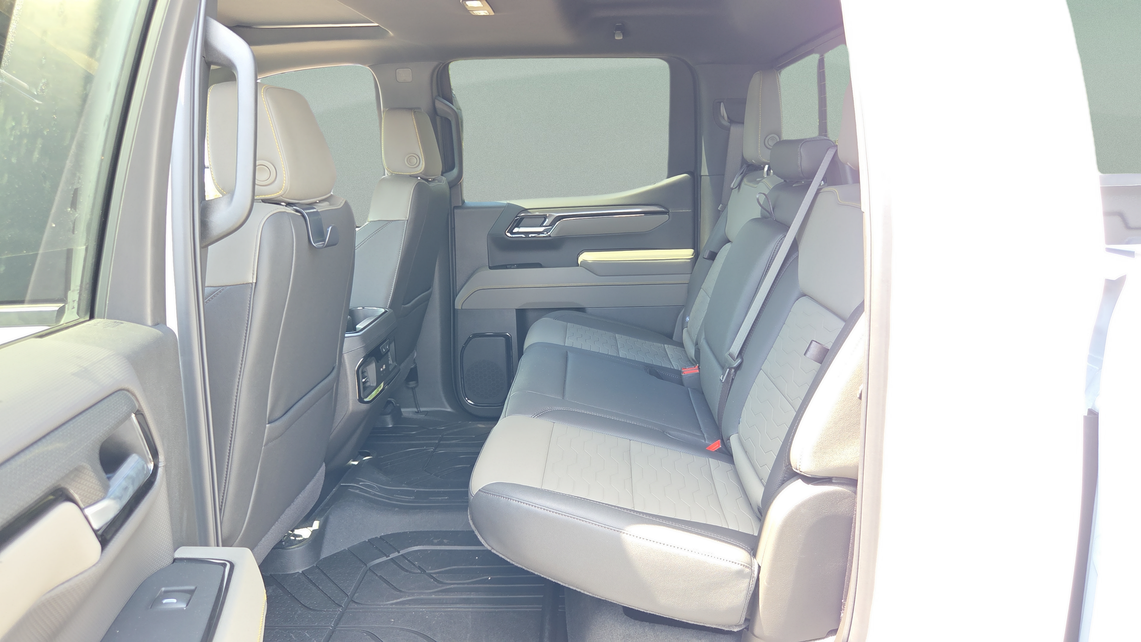 Used 2026 Chevrolet Silverado 1500 ZR2 AWD/4WD image 10