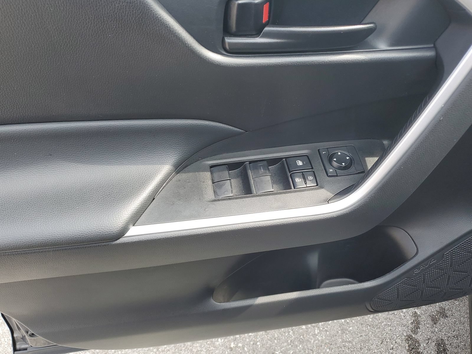 Certified 2023 Toyota RAV4 LE FWD image 20