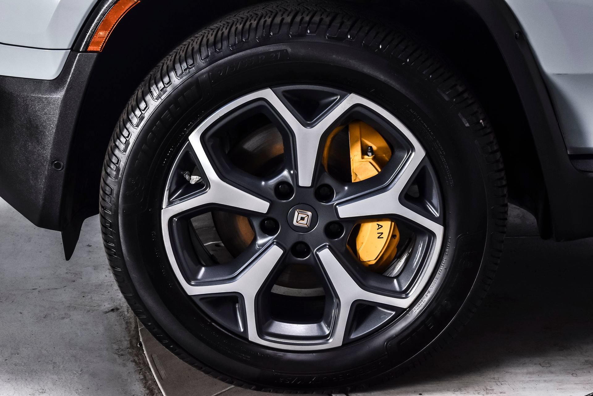 Used 2022 Rivian R1T Adventure AWD/4WD image 8