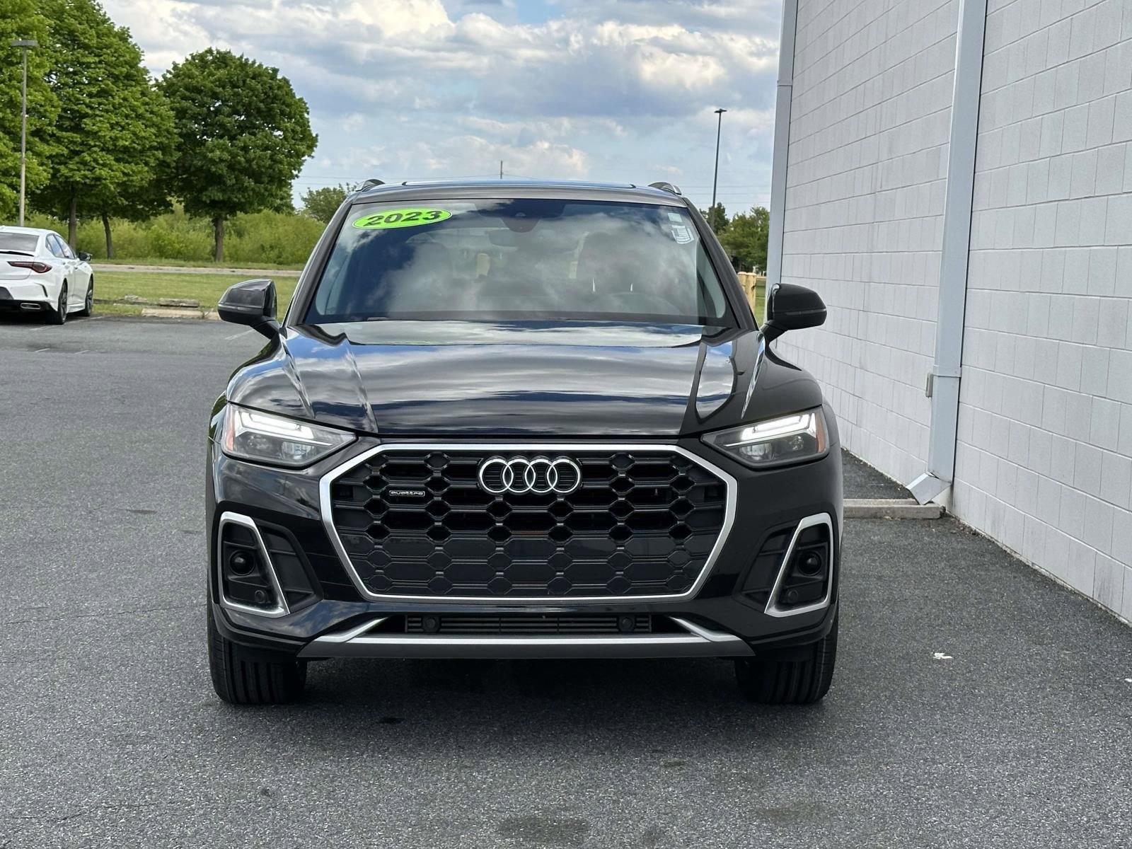 Used 2023 Audi Q5 2.0T Premium w/ Convenience Package AWD/4WD image 8