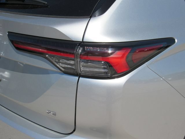 New 2026 Mitsubishi Outlander SE FWD image 13