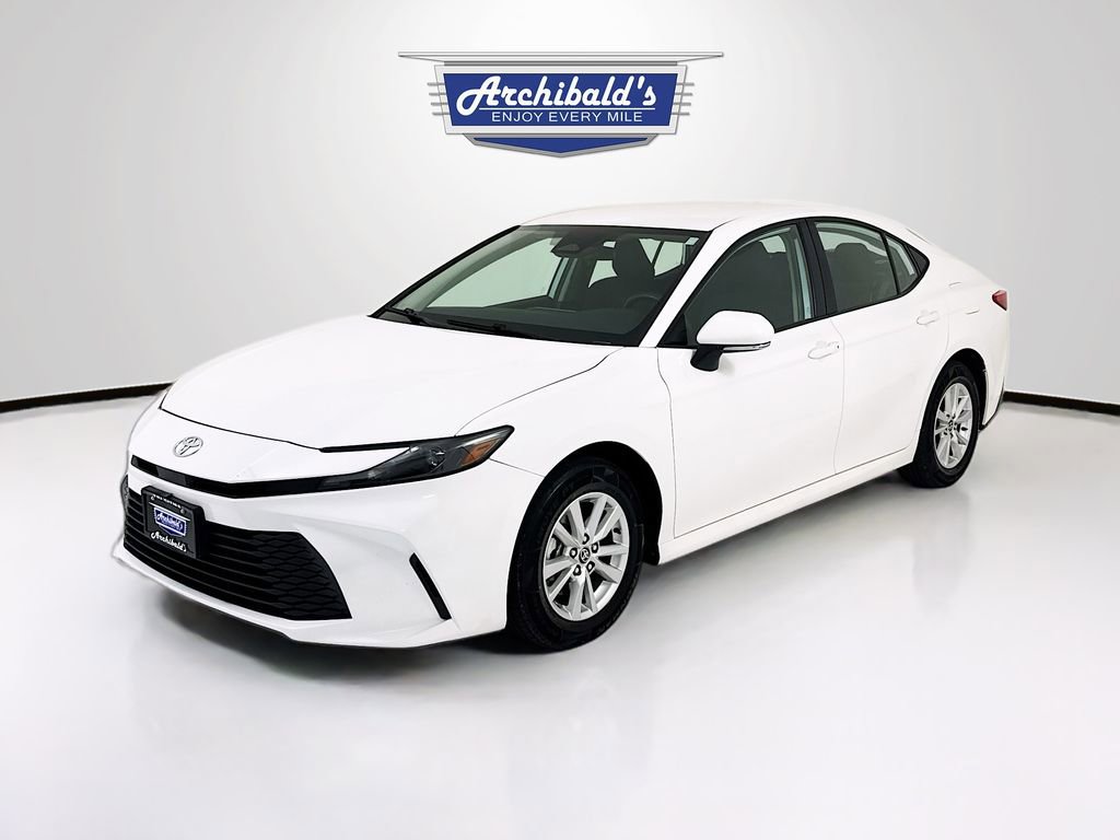 Used 2025 Toyota Camry LE AWD/4WD image 3