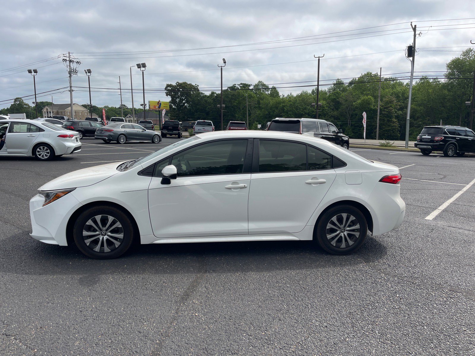 Used 2022 Toyota Corolla LE FWD image 13