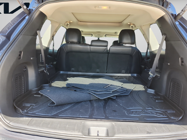 Used 2017 Nissan Pathfinder Platinum FWD image 13