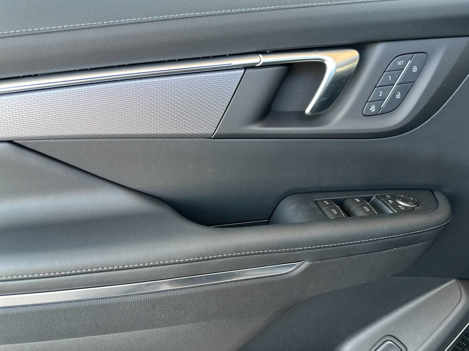 New 2026 Buick Enclave Sport Touring w/ Power Package FWD image 11