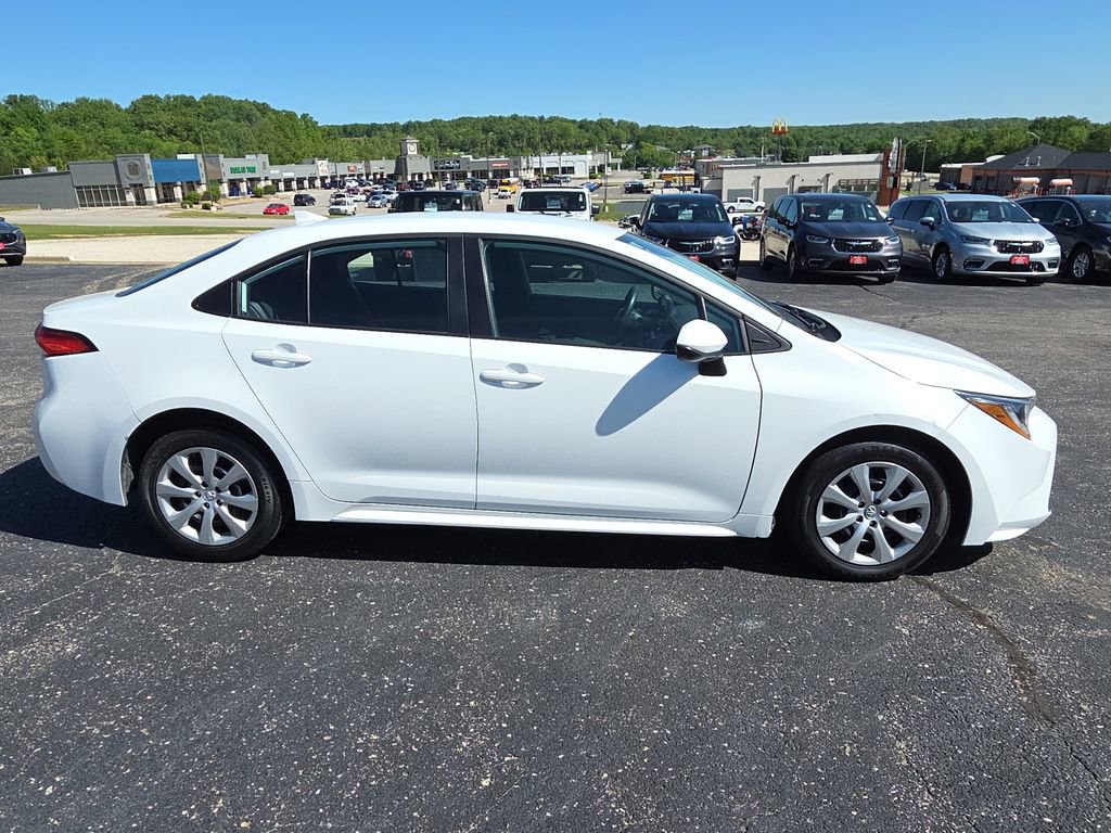 Used 2024 Toyota Corolla LE FWD image 9