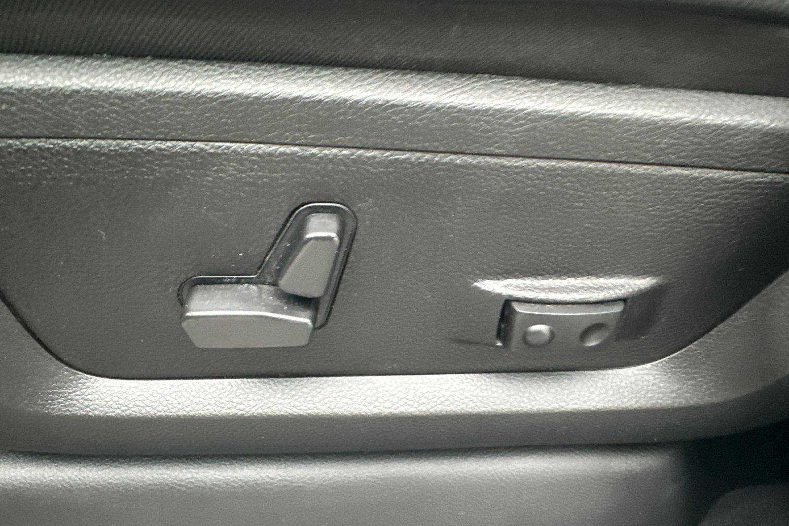 Used 2024 RAM 2500 Laramie image 12