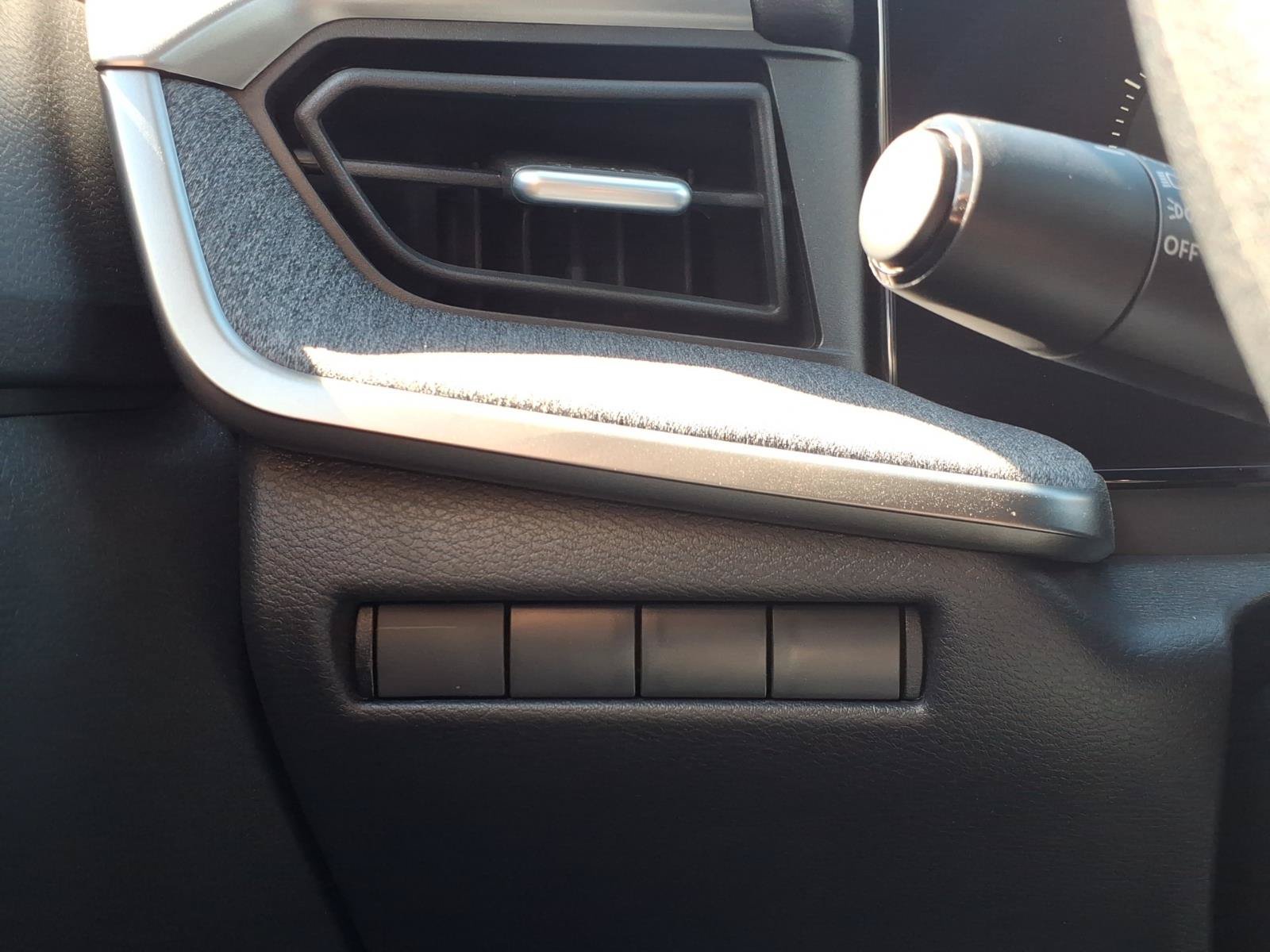 New 2027 Nissan Kicks SV AWD/4WD image 20