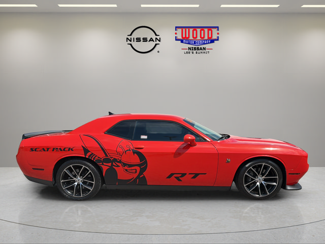 Used 2017 Dodge Challenger R/T Scat Pack RWD image 3