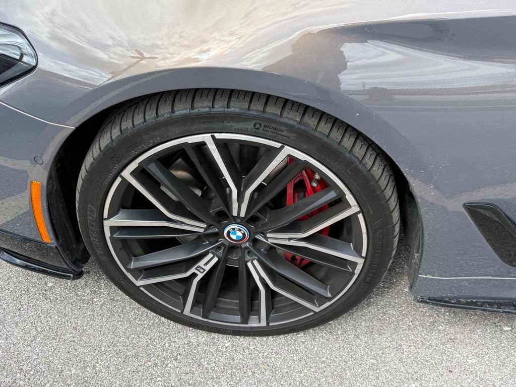 Used 2023 BMW M550i xDrive w/ Executive Package image 13