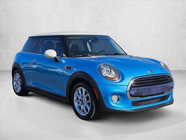 Used 2018 MINI Cooper 2-Door Hardtop image 3