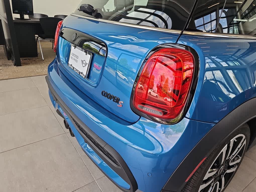 Certified 2024 MINI Cooper S FWD image 11