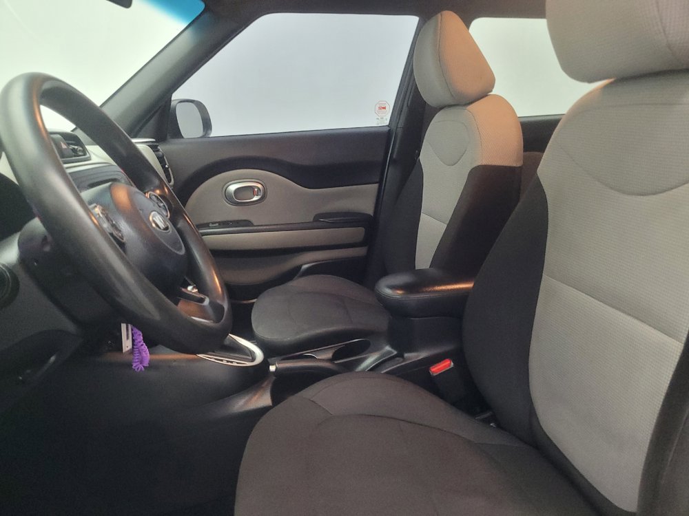 Used 2016 Kia Soul FWD image 17