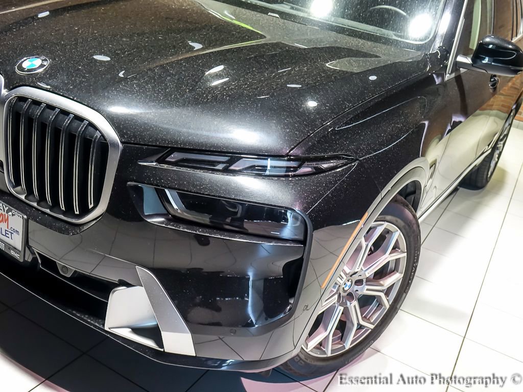 Used 2025 BMW X7 xDrive40i w/ Premium Package image 7