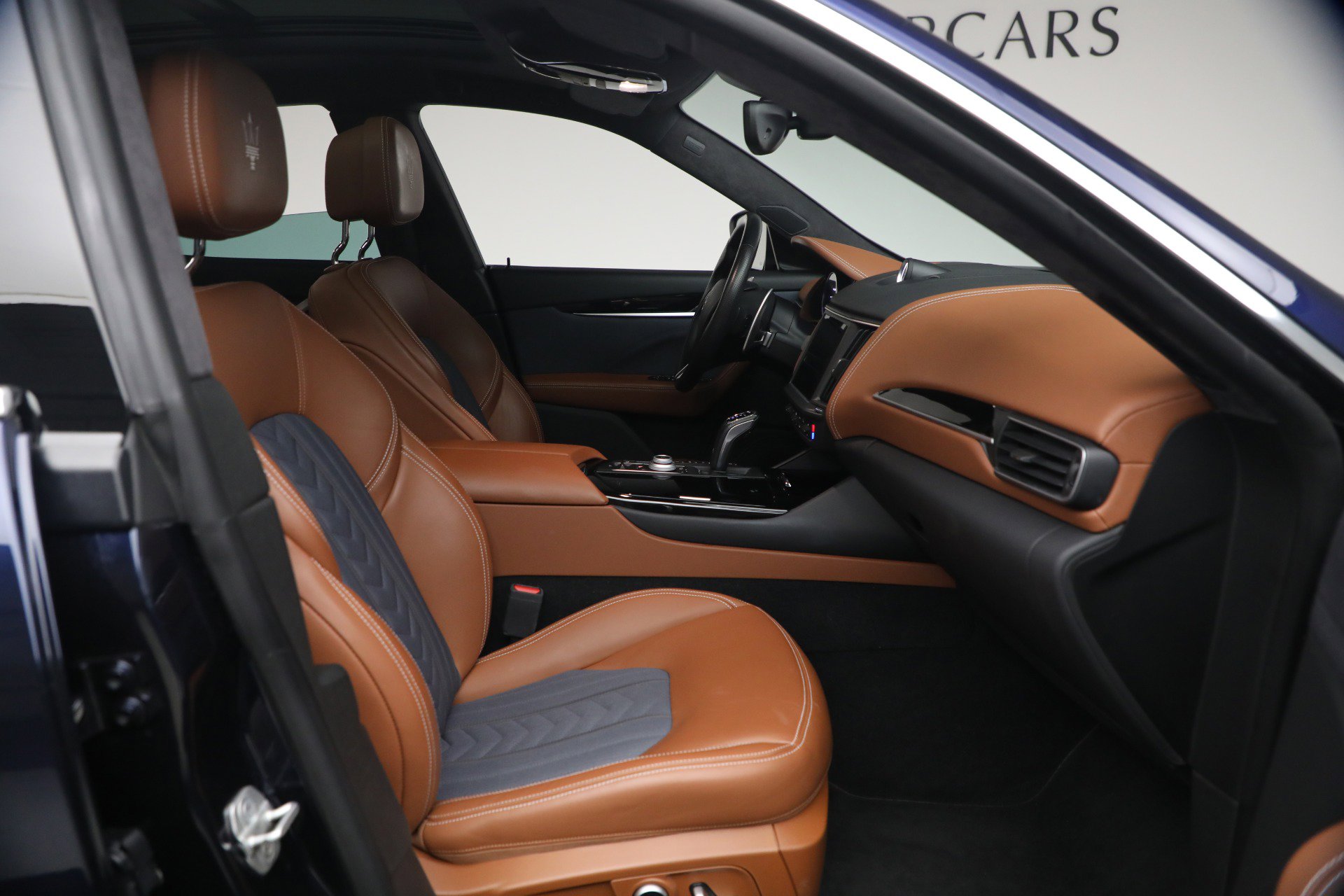 Certified 2023 Maserati Levante GT image 16