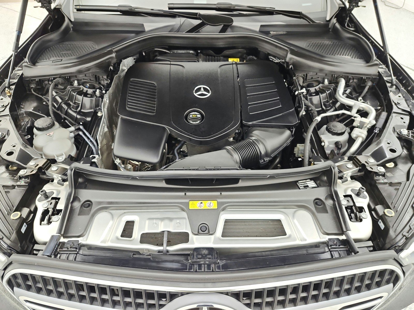 Used 2024 Mercedes-Benz GLC 300 image 16