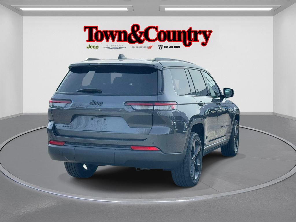 Certified 2023 Jeep Grand Cherokee L Laredo image 4