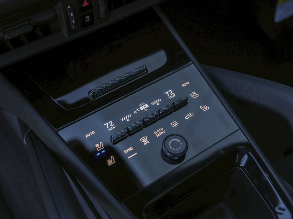New 2026 Porsche Cayenne E-Hybrid Coupe AWD/4WD image 29