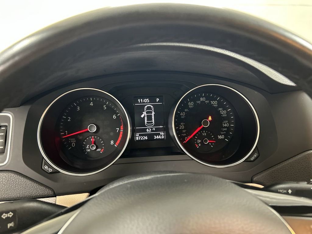 Used 2017 Volkswagen Jetta SE FWD image 13