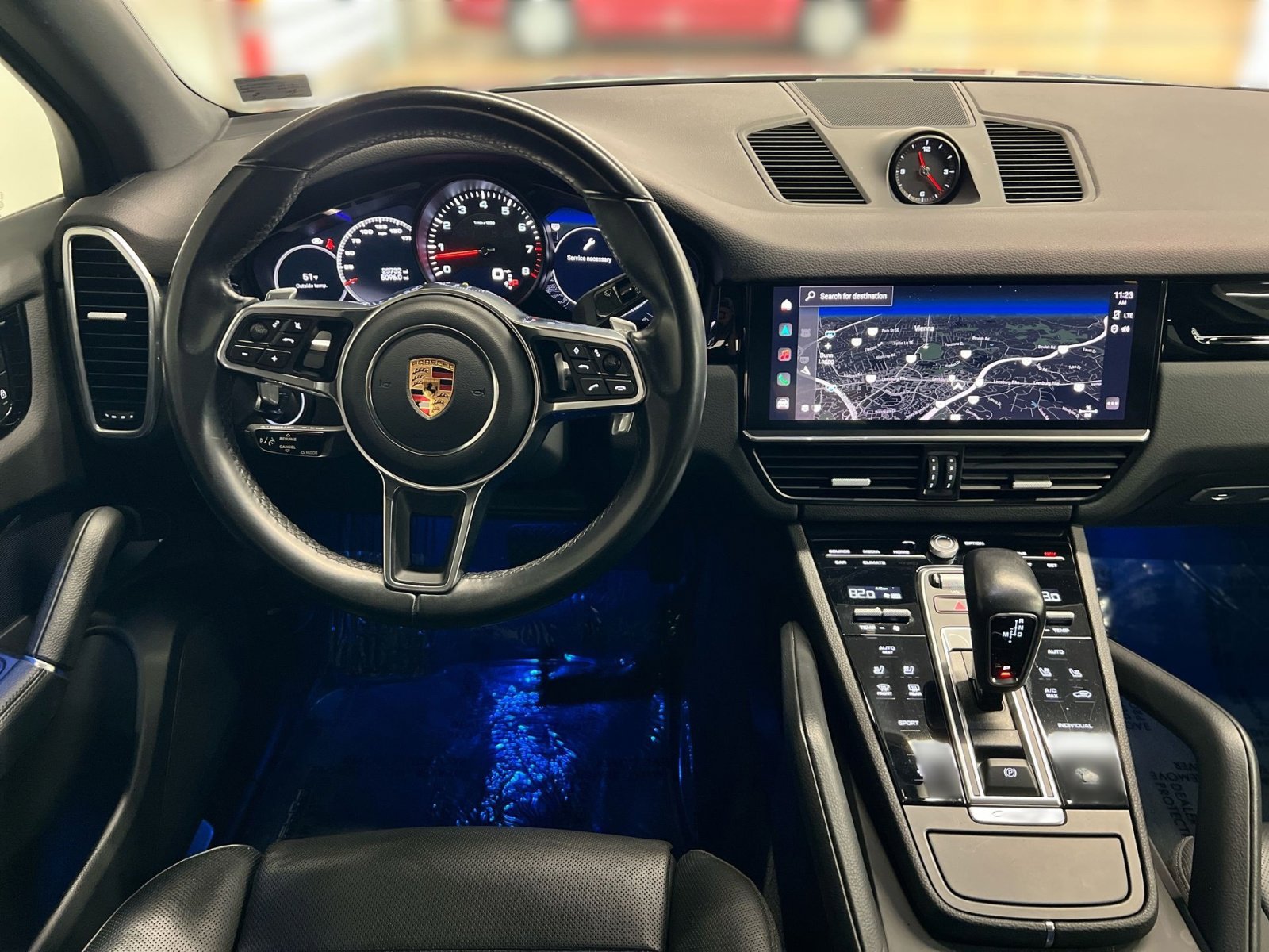 Used 2023 Porsche Cayenne Platinum Edition image 21