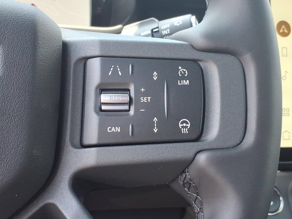 New 2026 Land Rover Defender 110 X-Dynamic SE AWD/4WD image 18