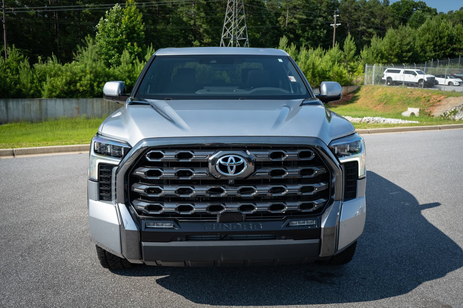 Used 2023 Toyota Tundra Platinum AWD/4WD image 2