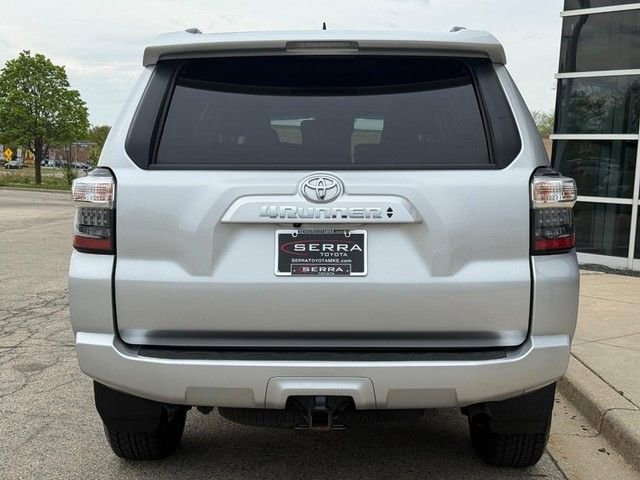 Used 2023 Toyota 4Runner SR5 Premium w/ Moonroof Package AWD/4WD video 3