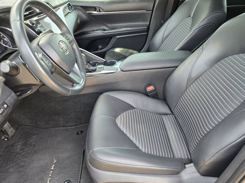 Used 2018 Toyota Camry SE w/ Audio Package FWD image 9