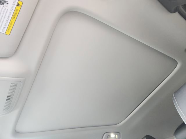 Used 2025 MAZDA CX-70 Plug-In Hybrid w/ Premium Pkg image 24