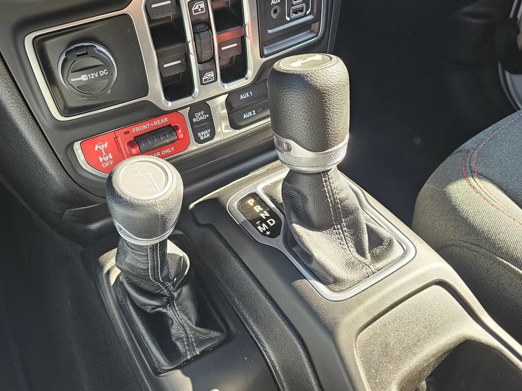 Used 2025 Jeep Wrangler Unlimited Rubicon AWD/4WD image 29