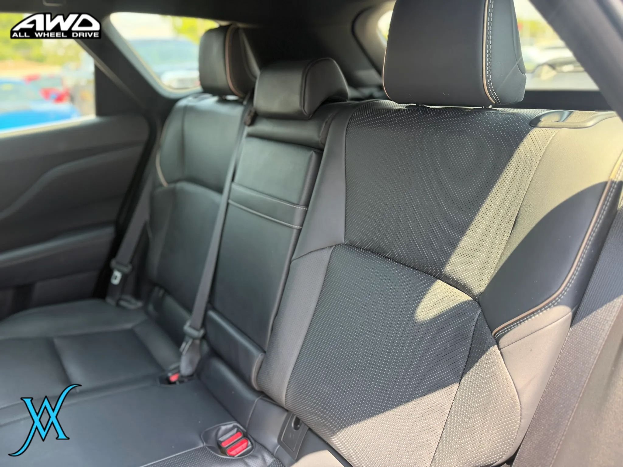 Used 2025 Toyota Crown Signia AWD/4WD image 17